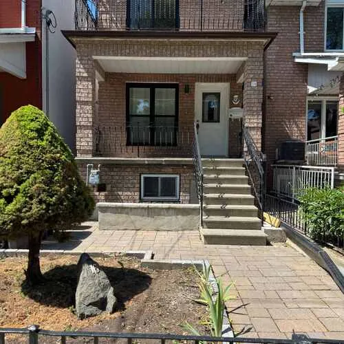 Premium freehold home for sale: 16, Armstrong, Dovercourt-Wallace Emerson-Junction, Toronto