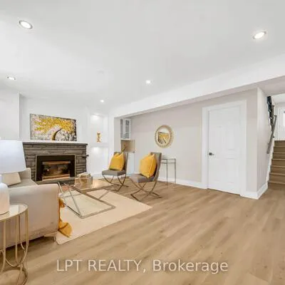 41,&nbsp;Keegan, York University Heights, Toronto