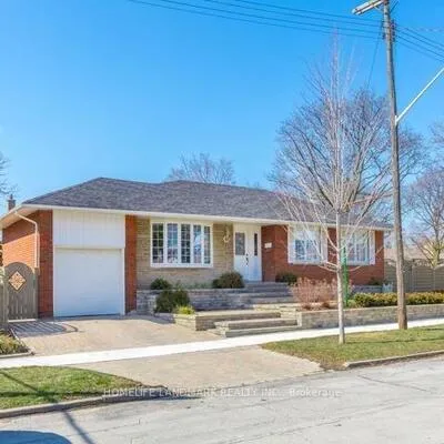 40,&nbsp;Carsbrooke, Etobicoke West Mall, Toronto