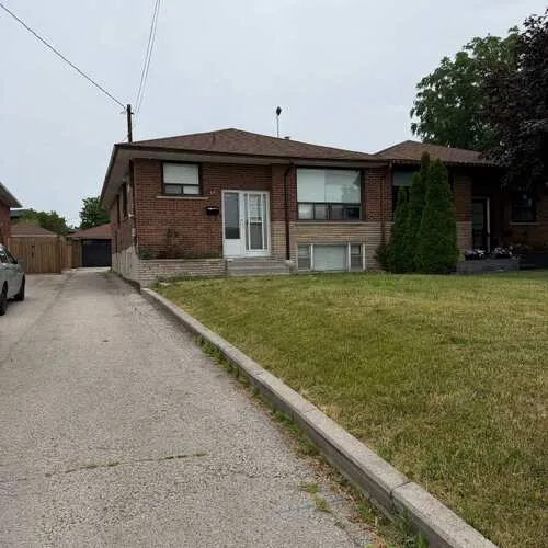 Premium freehold home for sale: 85, Mulholland, Yorkdale-Glen Park, Toronto