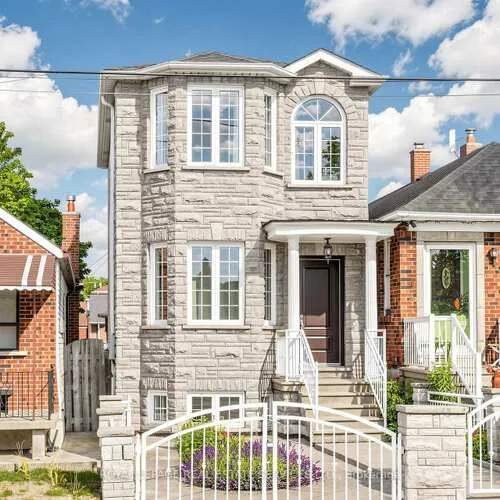 Premium freehold home for sale: 256, Earlscourt, Caledonia-Fairbank, Toronto
