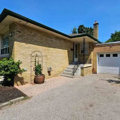 117,&nbsp;Westrose, Kingsway South, Toronto