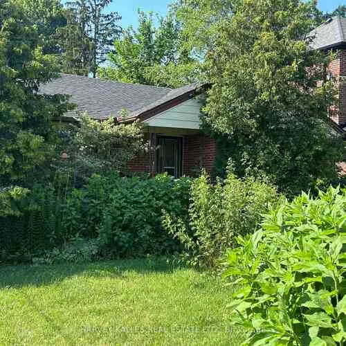 Premium freehold home for sale: 9, Downing, Islington-City Centre West, Toronto