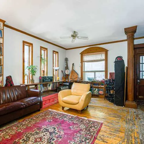 Premium freehold home for sale: 204, Yarmouth, Dovercourt-Wallace Emerson-Junction, Toronto