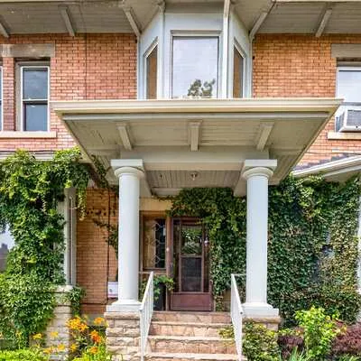 244,&nbsp;Indian, High Park-Swansea, Toronto