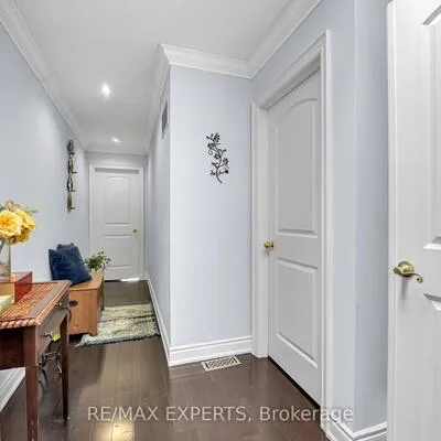 18,&nbsp;Cobalt, Mount Dennis, Toronto