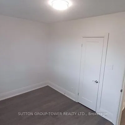 59,&nbsp;Dalbeattie, Humberlea-Pelmo Park W4, Toronto