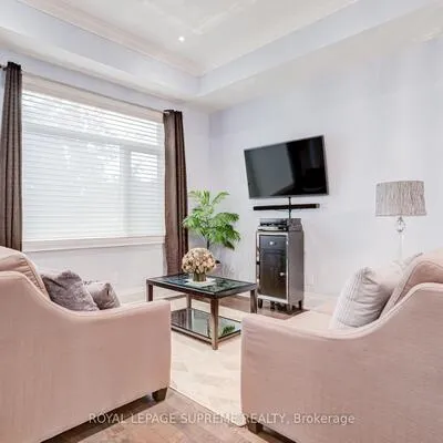46B,&nbsp;Strathnairn, Beechborough-Greenbrook, Toronto