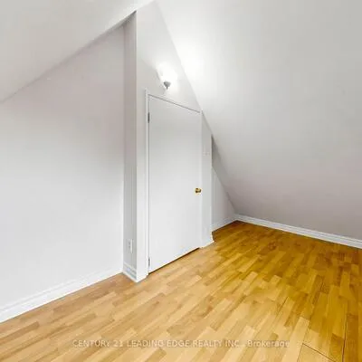 1132,&nbsp;DUFFERIN, Dovercourt-Wallace Emerson-Junction, Toronto