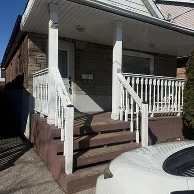 12,&nbsp;Mahoney, Mount Dennis, Toronto