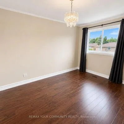 71,&nbsp;Gambello, York University Heights, Toronto