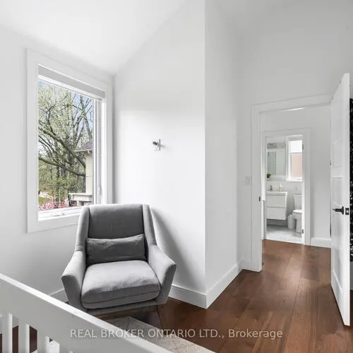 Premium freehold home for sale: 17, Old Oak, Kingsway South, Toronto
