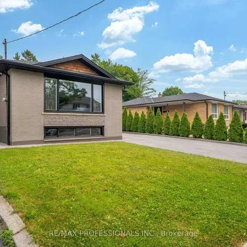 Premium freehold home for sale: 77, Cronin, Islington-City Centre West, Toronto