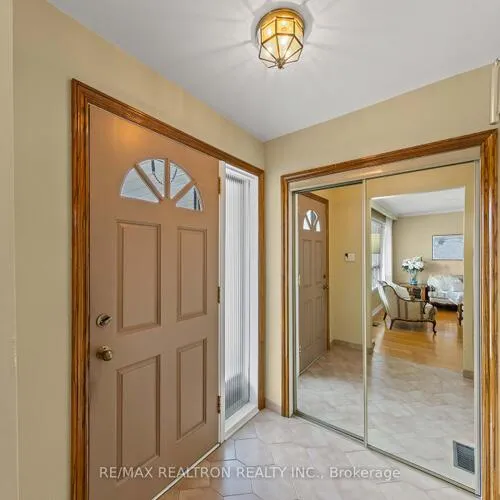 Premium freehold home for sale: 1144, Glengrove, Yorkdale-Glen Park, Toronto