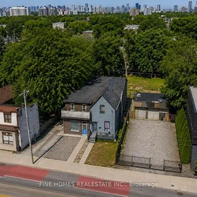 318,&nbsp;Dufferin, South Parkdale, Toronto