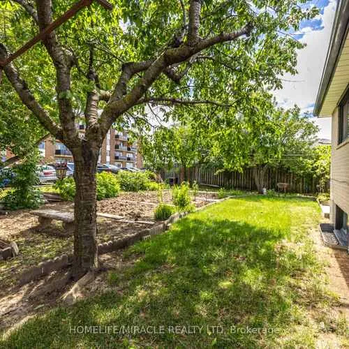 Premium freehold home for sale: 9, Wheatsheaf, Black Creek, Toronto