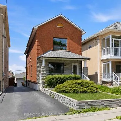 32,&nbsp;Kirknewton, Caledonia-Fairbank, Toronto