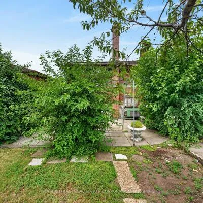 65,&nbsp;Goldsboro, Humber Summit, Toronto
