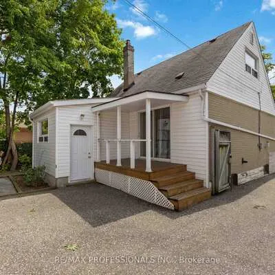 15,&nbsp;Huntsmoor, Elms-Old Rexdale, Toronto