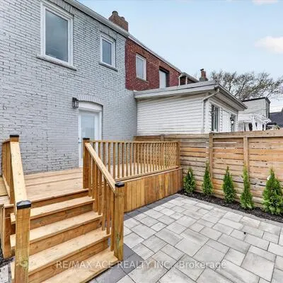 38,&nbsp;Pelham, Weston-Pellam Park, Toronto