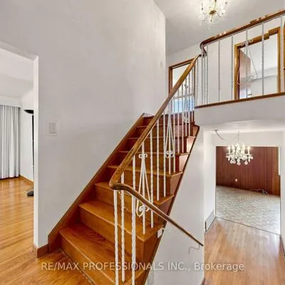 26,&nbsp;Woodcrest, Edenbridge-Humber Valley, Toronto