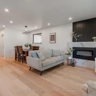 21,&nbsp;Mayberry, Glenfield-Jane Heights, Toronto