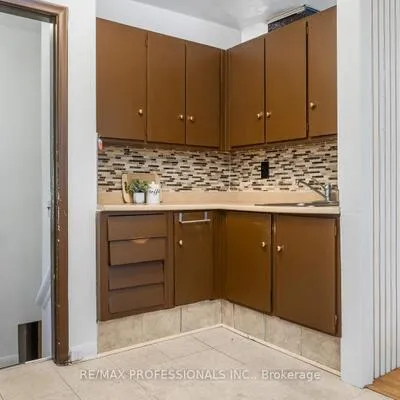 25,&nbsp;Hardwick, Eringate-Centennial-West Deane, Toronto