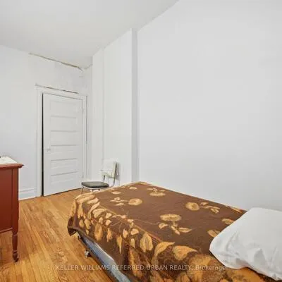 126,&nbsp;Close, South Parkdale, Toronto