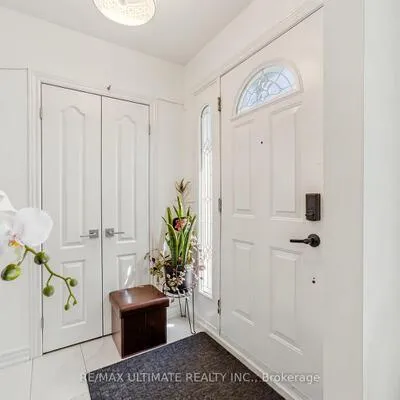 48,&nbsp;Venetian, Glenfield-Jane Heights, Toronto