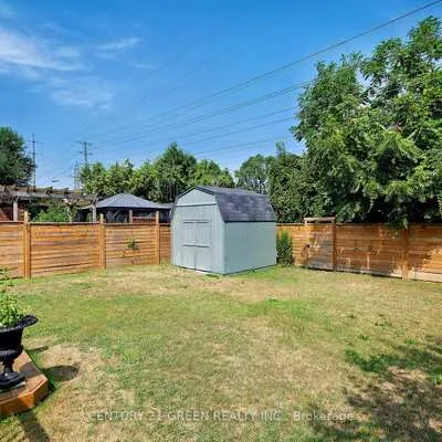 32,&nbsp;Castlebar, Stonegate-Queensway, Toronto