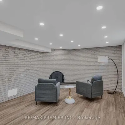 62,&nbsp;Keegan, York University Heights, Toronto