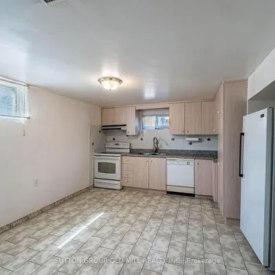 151,&nbsp;Lanyard, Humbermede, Toronto