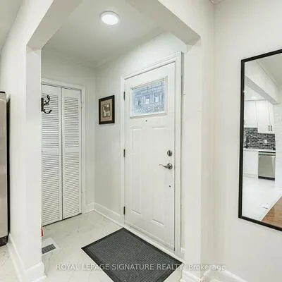7,&nbsp;Putney, Alderwood, Toronto