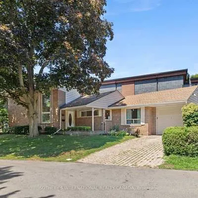 9,&nbsp;Babington, Princess-Rosethorn, Toronto