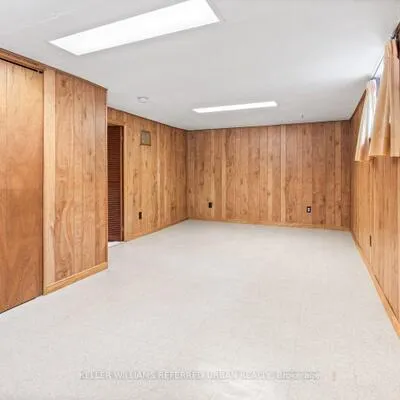 114,&nbsp;Gracefield, Maple Leaf, Toronto