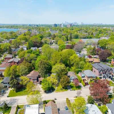 4,&nbsp;Elton, Long Branch, Toronto