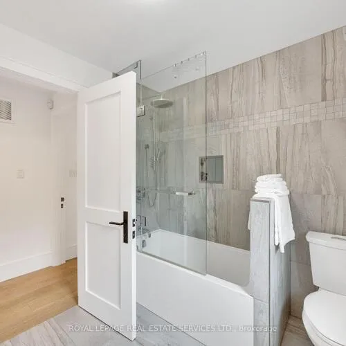 Premium freehold home for sale: 52, Glenaden, Stonegate-Queensway, Toronto