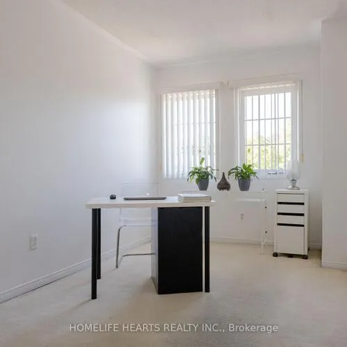 Premium freehold home for sale: 87, Sunfield, Downsview-Roding-CFB, Toronto