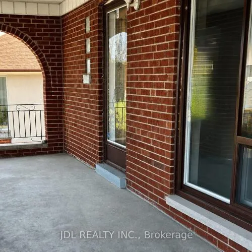 Premium freehold home for sale: 40, Montana, Downsview-Roding-CFB, Toronto
