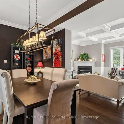 2,&nbsp;Charleston, Islington-City Centre West, Toronto
