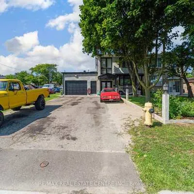 22,&nbsp;Neames, Downsview-Roding-CFB, Toronto