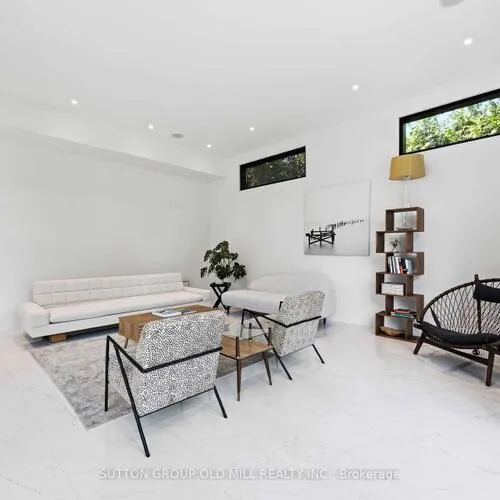 Premium freehold home for sale: 18, Herne, Edenbridge-Humber Valley, Toronto