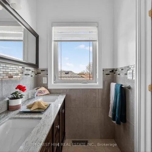 Premium freehold home for sale: 114, Regent, Downsview-Roding-CFB, Toronto