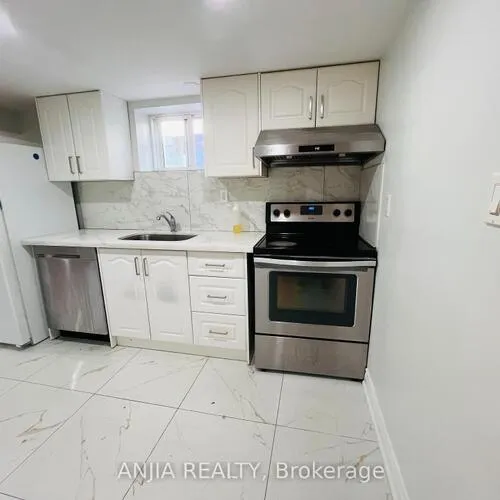 Premium freehold home for sale: 77, Nash, Downsview-Roding-CFB, Toronto