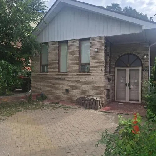 Premium freehold home for sale: 523, Caledonia, Caledonia-Fairbank, Toronto