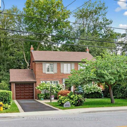 Premium freehold home for sale: 1211, Royal York, Edenbridge-Humber Valley, Toronto
