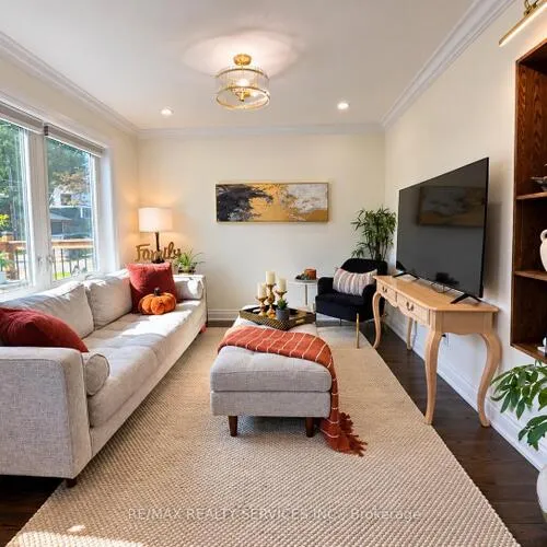 Premium freehold home for sale: 21, Mcintosh, Stonegate-Queensway, Toronto