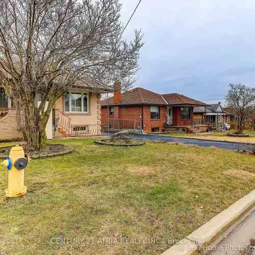 Premium freehold home for sale: 23, Tumpane, Downsview-Roding-CFB, Toronto