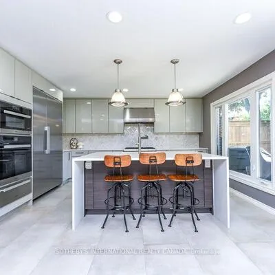 31,&nbsp;Queensborough, Willowridge-Martingrove-Richview, Toronto
