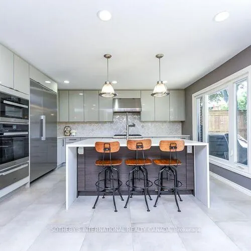 Premium freehold home for sale: 31, Queensborough, Willowridge-Martingrove-Richview, Toronto